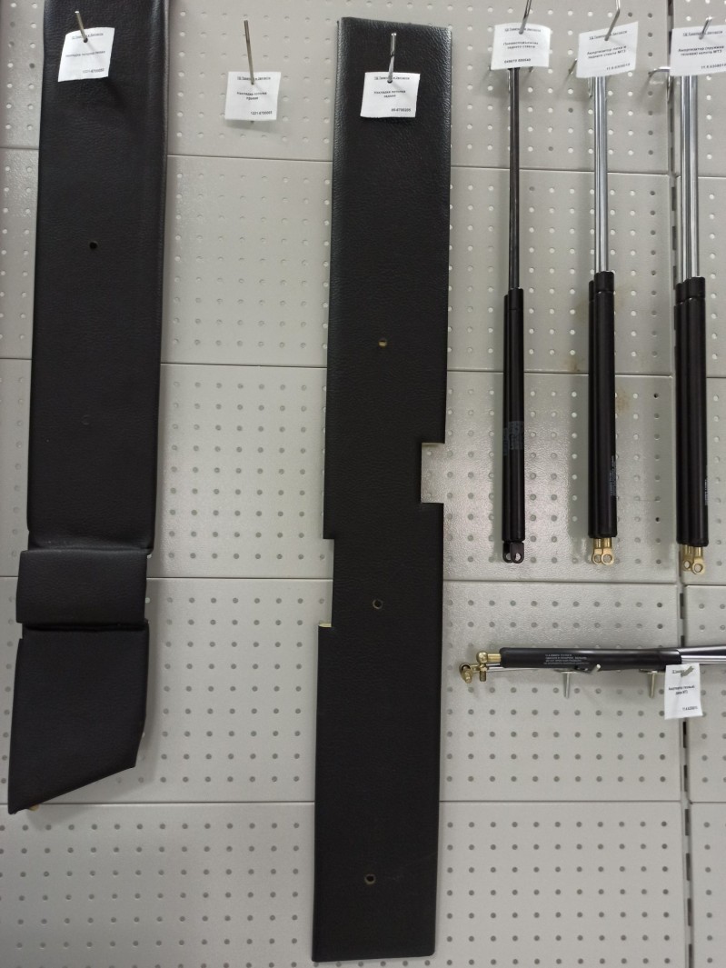 Накладка потолка задняя — 1