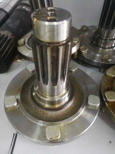 Фланец редук.перед.моста с болтами (5шпилек)