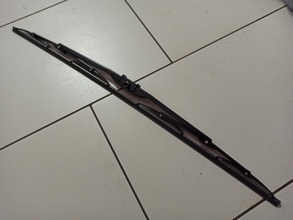 Щётка переднего стеклоочистителя 650мм — 1